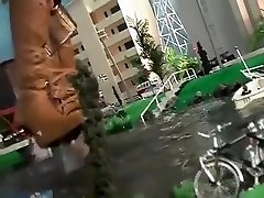Giantess Tease Crush City