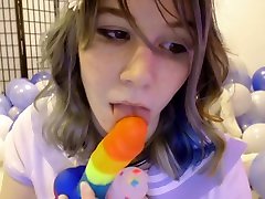 daisymarz fucks yourself before webcam