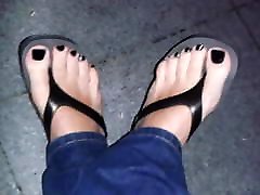 platform thongs - sexy stroll