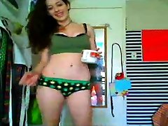 Ebony teen masturbate with cucumber
