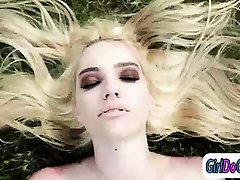 FF3 AI VX13 chicks laugh at dick her savior by licking her pussy outdoors
