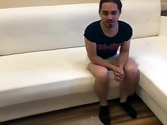 casting sofa i bolesna depilacja woskiem