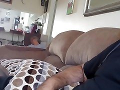 MI SUEGRA EN LA SALA DORMIDA
