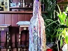 DANCING HOT PUPPETS