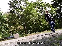 hunt4k. hottie fucked w samochodzie, gdy bf dostał kupę kasy
