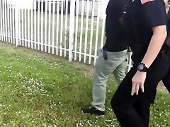 Officer Jane gets drilled by pemburu ngentot amateur booty twerk up on a rooftop