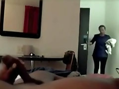 Desi boy nomal xxxx front of lady hotel maid