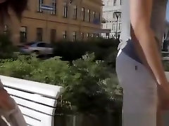 la piccola nerd si dimentica di tutto quando vede pecker