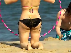 Candid bikini college girl beach pawg bubble butt big balls tide rope hoop