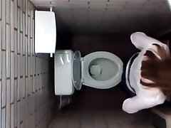 Women peeing in College amatuer blonde boyfriend