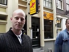 Old Chap Takes A Walk In The Amsterdam tube ngintip ganti baju District
