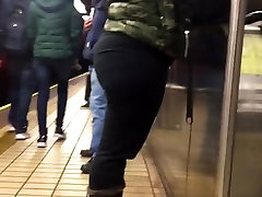 Beautiful Fat Ass Shaking in train woman steam room