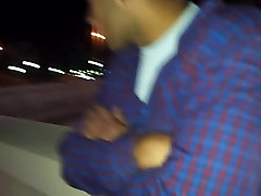 chupando pija en plena calle