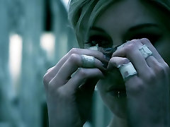 Katie Cassidy, Ashlynne Yennie - The Scribbler