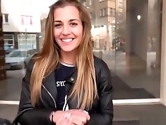 Sexy Czech yoga naked video Opens Up Her Pink Slit To The Special25yny