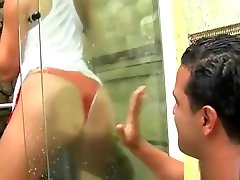 Charming Brazilian Mamita Widens Her Legs To Enjoy Nice Sex