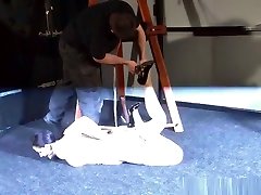 la damigella americana caroline pierce in bondage e dominatio legata