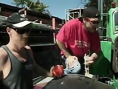 White lady boy fukking Whore 17