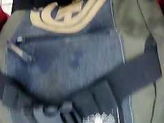 piss my school going gril at the gas station