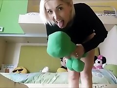 plüschtiere und puppe fetisch fahren ya verrückt