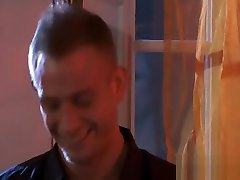 Clean Bald xxx sonileyan Of Babe Is Stuffed By Throbbing Rod