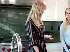 Riley Annes hot scissor sex with Stepmom Serene Siren