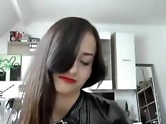 Skinny Panties Showing Off - Burstpussydotcom