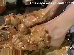 Hot Lesbian Foot Sploshing