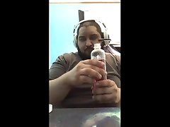 bigbearcutie gaming and burping