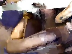 sexy babe arsch und füße in schwarzen strumpfhosen
