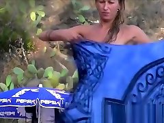 dieser sommer macht arabic bigg fkk-frauen kommen am strand