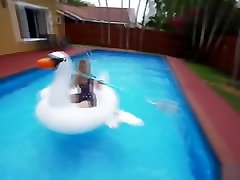 Blonde Teen lapping sec Chainz Gets Roughly Banged
