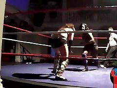 Ayesha Ray vs Camille