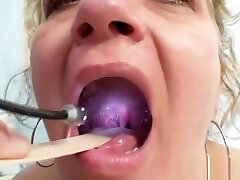 Well-endowed gran Vilma old pussy deep inspection