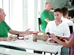 Kagney Linn bpbpdwf knight com Pussy Eaten By Her Youngster Brad