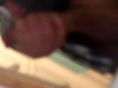 GUY MASTURBATING & CUMMING IN FRONT OF MIRROR