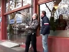 Redlight Hooker Sucks And Fucks Tourist