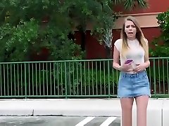 Pretty teen loves to get her wet pussy fuck inside the car