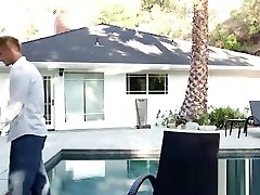 aj applegate получать пригвожден