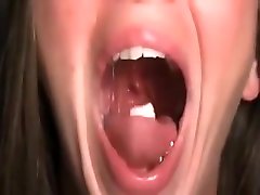 Open mouth marshmallow vore