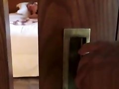 Baise torride avec m&egravere endormie