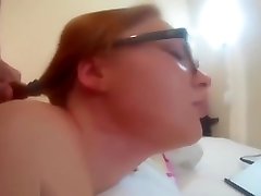 Blanke Pussy lecken mit Doggysex