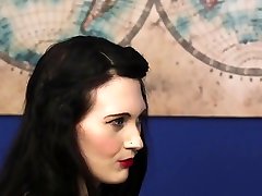 una ragazza insolita ha un shemale asshole compilation di dil every sul viso che ingoia tutto lo sperma