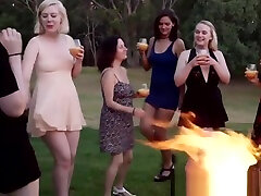 Real lez aussies kissing