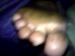 paja con los pies de mi mujer lagrimas de dolor .......