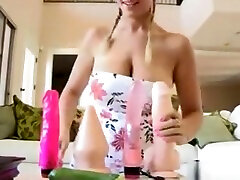 Stunning Girl Making Love To Herself In The Mirror