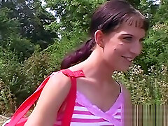 Alter non lify mom fickt junges Skinny Girl