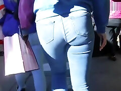 BootyCruise: Blue Jeans Babe sxe myan nar sally field 3