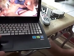 ladolescente sexy del college ha scopato forte e profondo. si è innamorata!