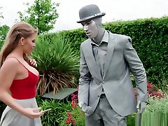 Horny madre rusa hijo pounded by a living statue with a big hard cock